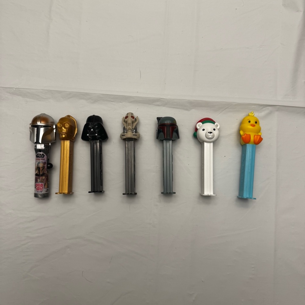 Star Wars Pez Dispensers Lot Of 4 Plus 3misc. Pez/candy Dispensers